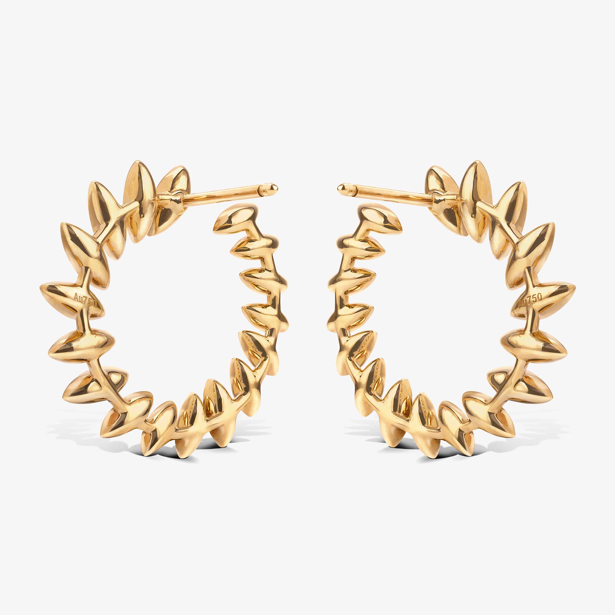 حلق صغير ذهب أصفر مرصّع بماسات ماركيز من برق