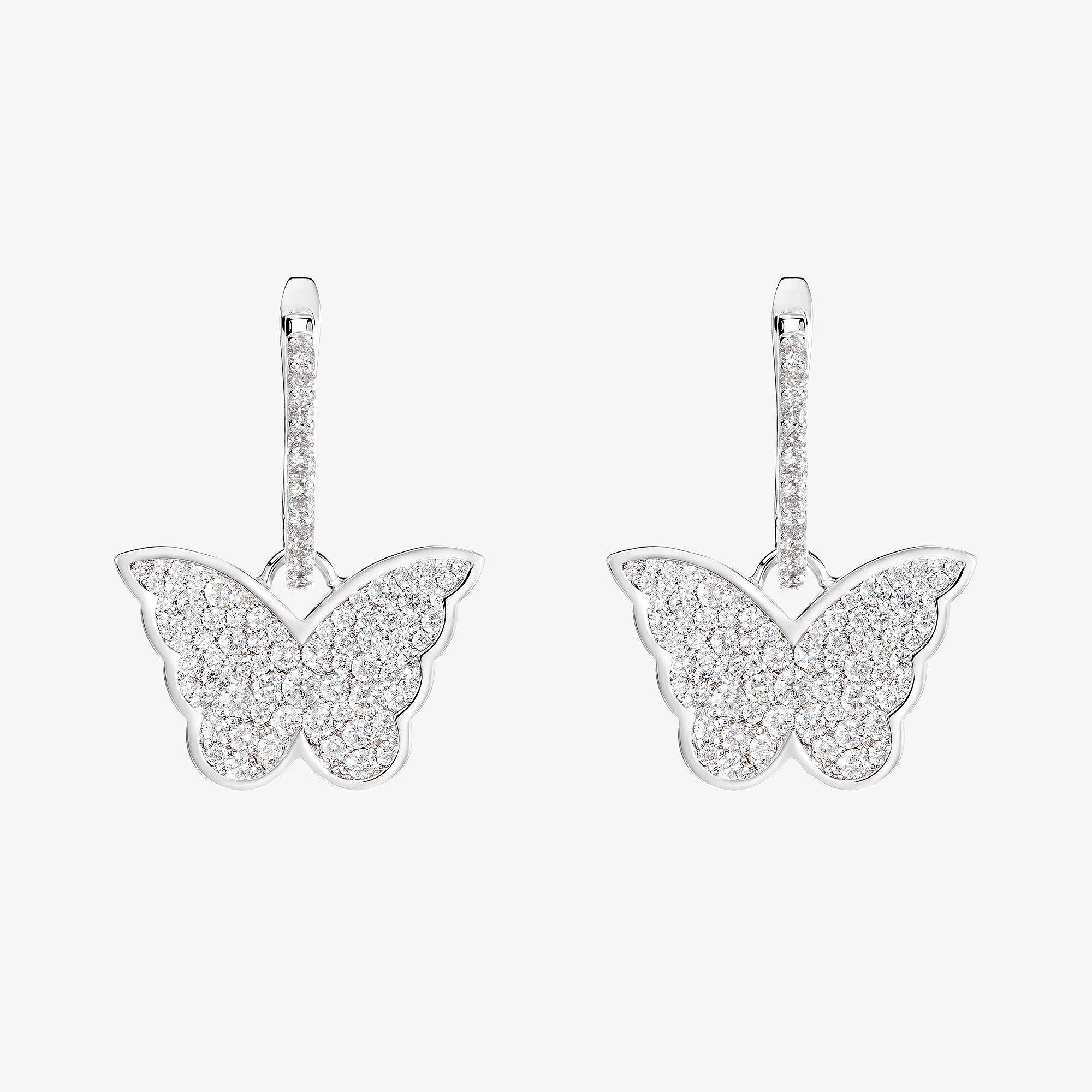 حلق كبير قلاّب كلاسيكي على شكل فراشة من الذهب الأبيض والماس