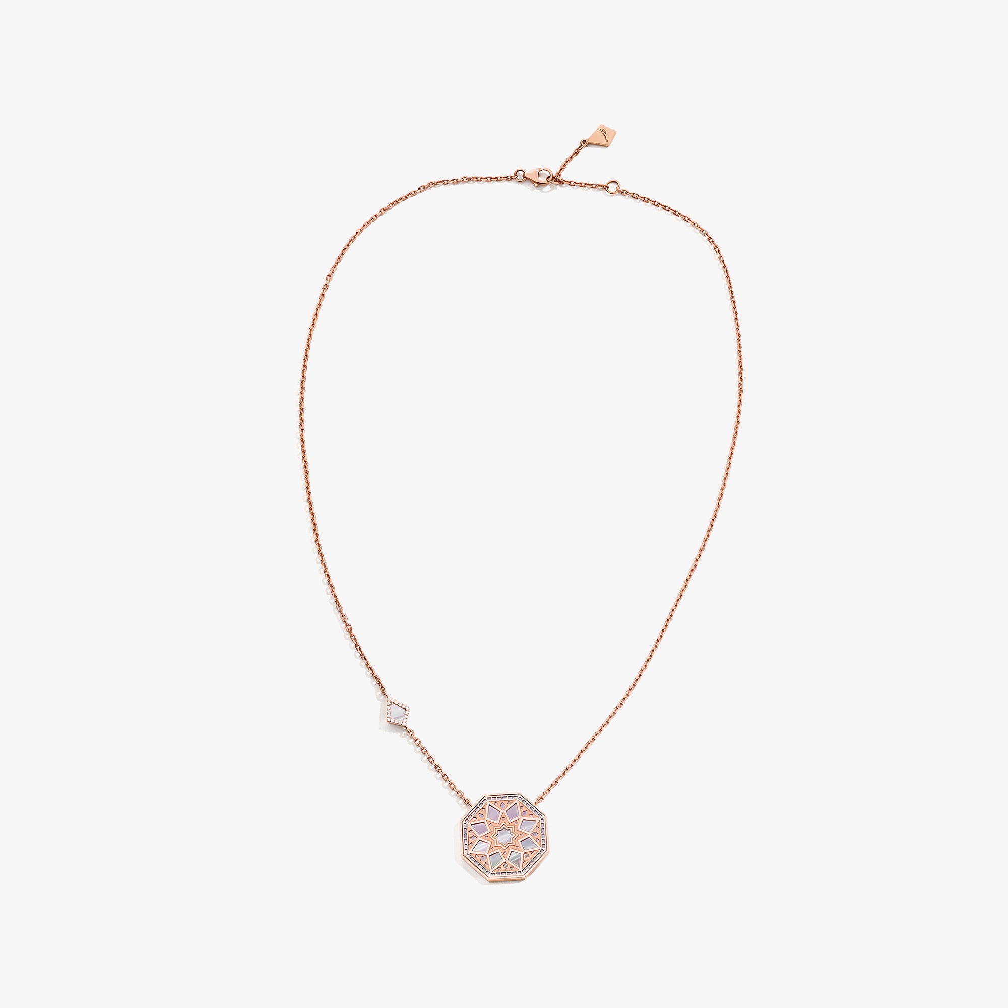 Classic Turath Medium Necklace