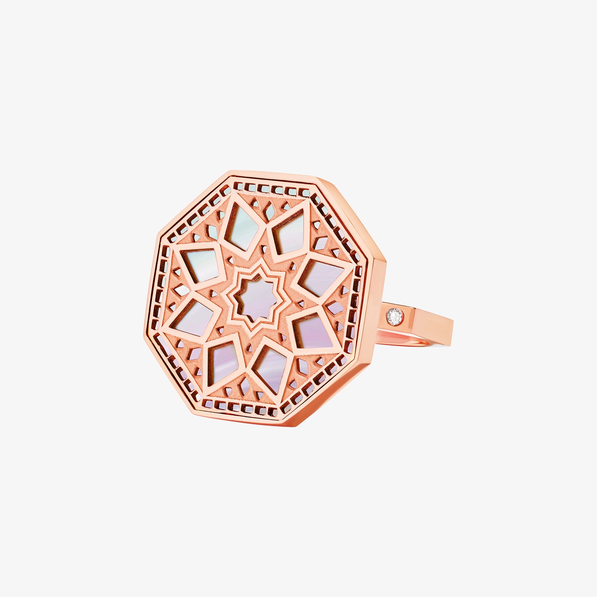 خاتم متوسط الحجم من مجموعة كلاسيك تراث