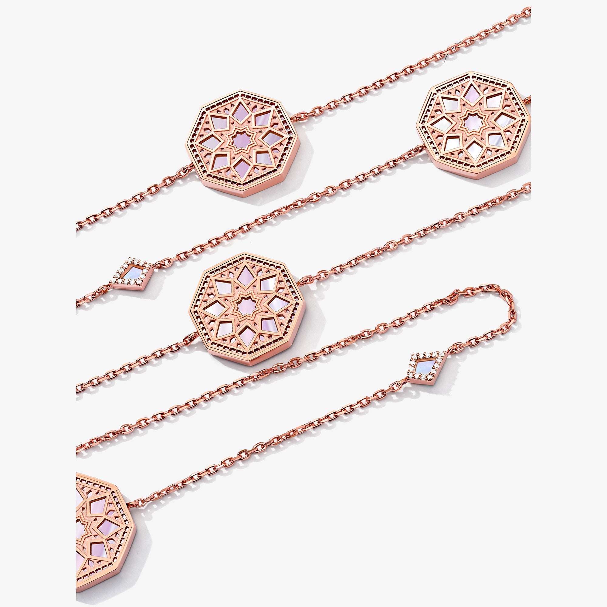 عقد من اللؤلؤ الطبيعي من مجموعة كلاسيك تراث