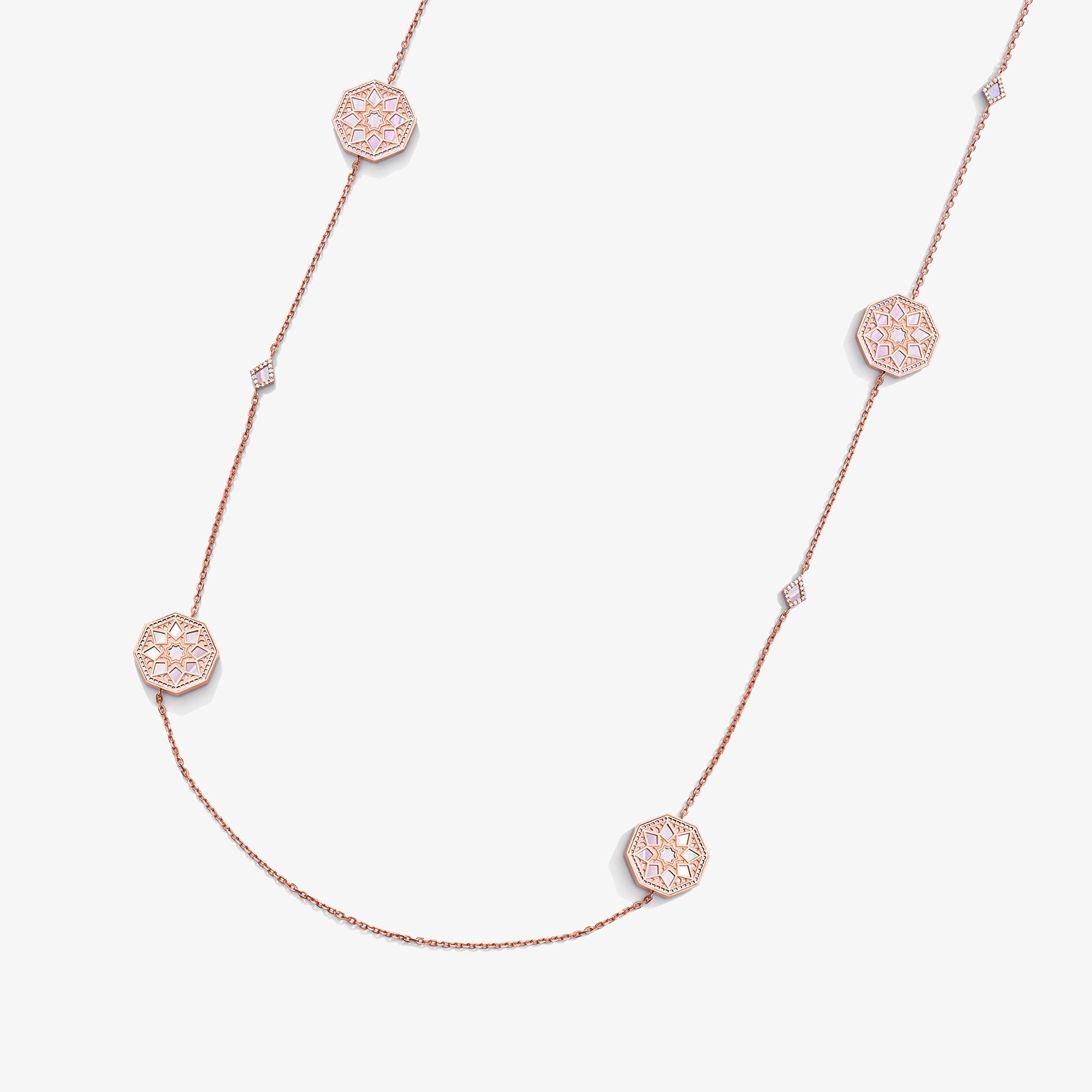 عقد من اللؤلؤ الطبيعي من مجموعة كلاسيك تراث