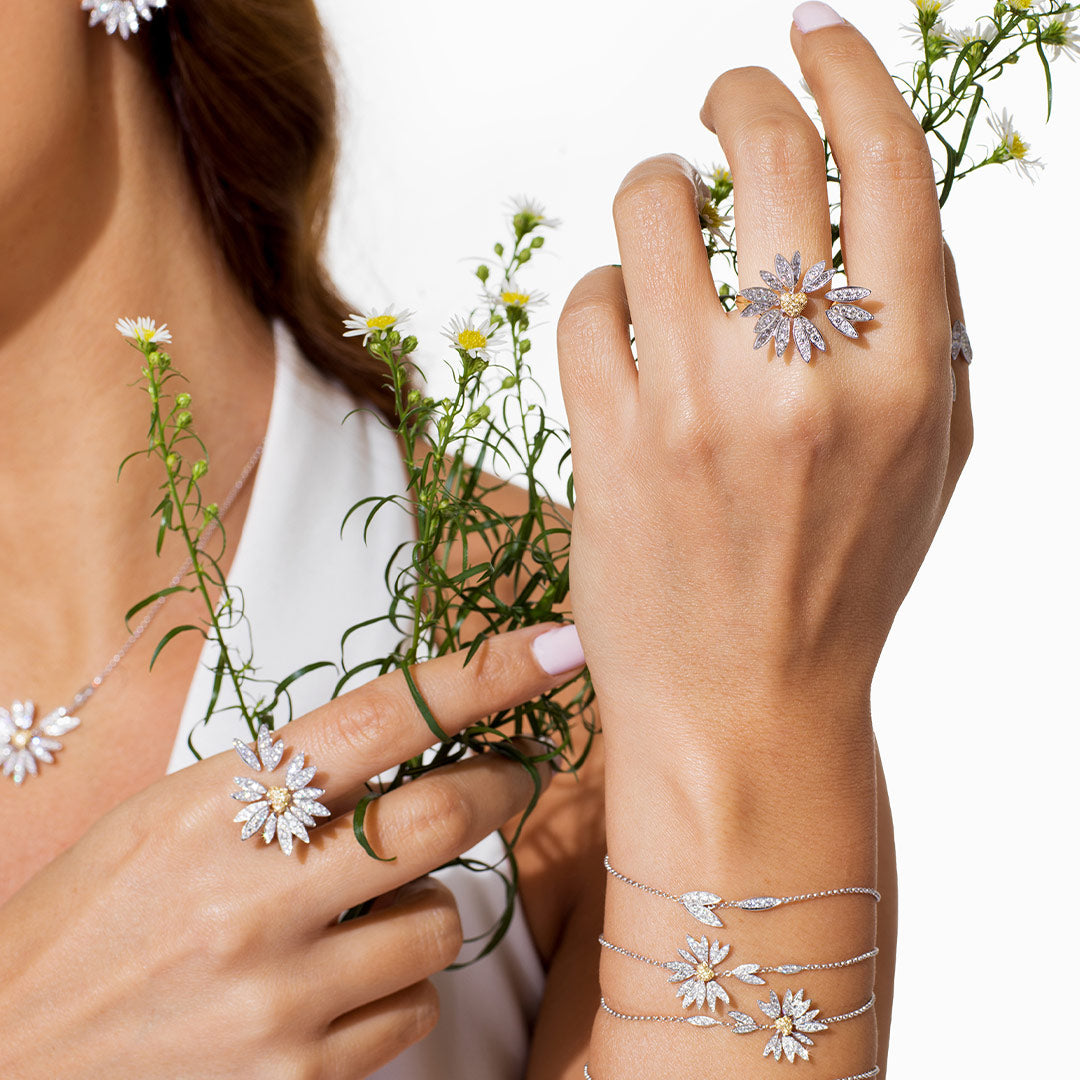 Love Me, Love Me Not Medium Ring - Samra Jewellery - Diamond Jewellery - LOVE ME LOVE ME NOT