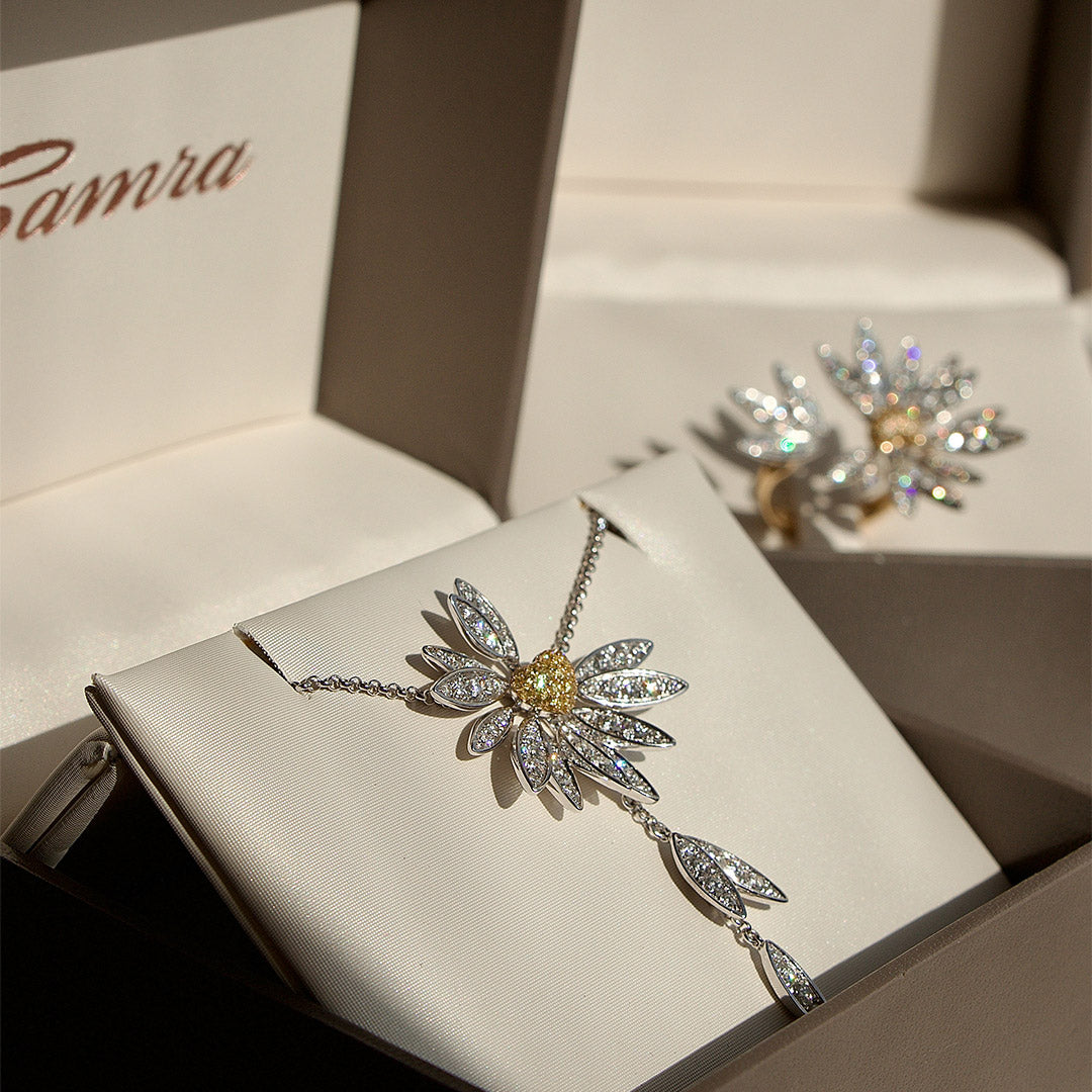 Love Me, Love Me Not Dangling Necklace - Samra Jewellery - Diamond Jewellery - LOVE ME LOVE ME NOT