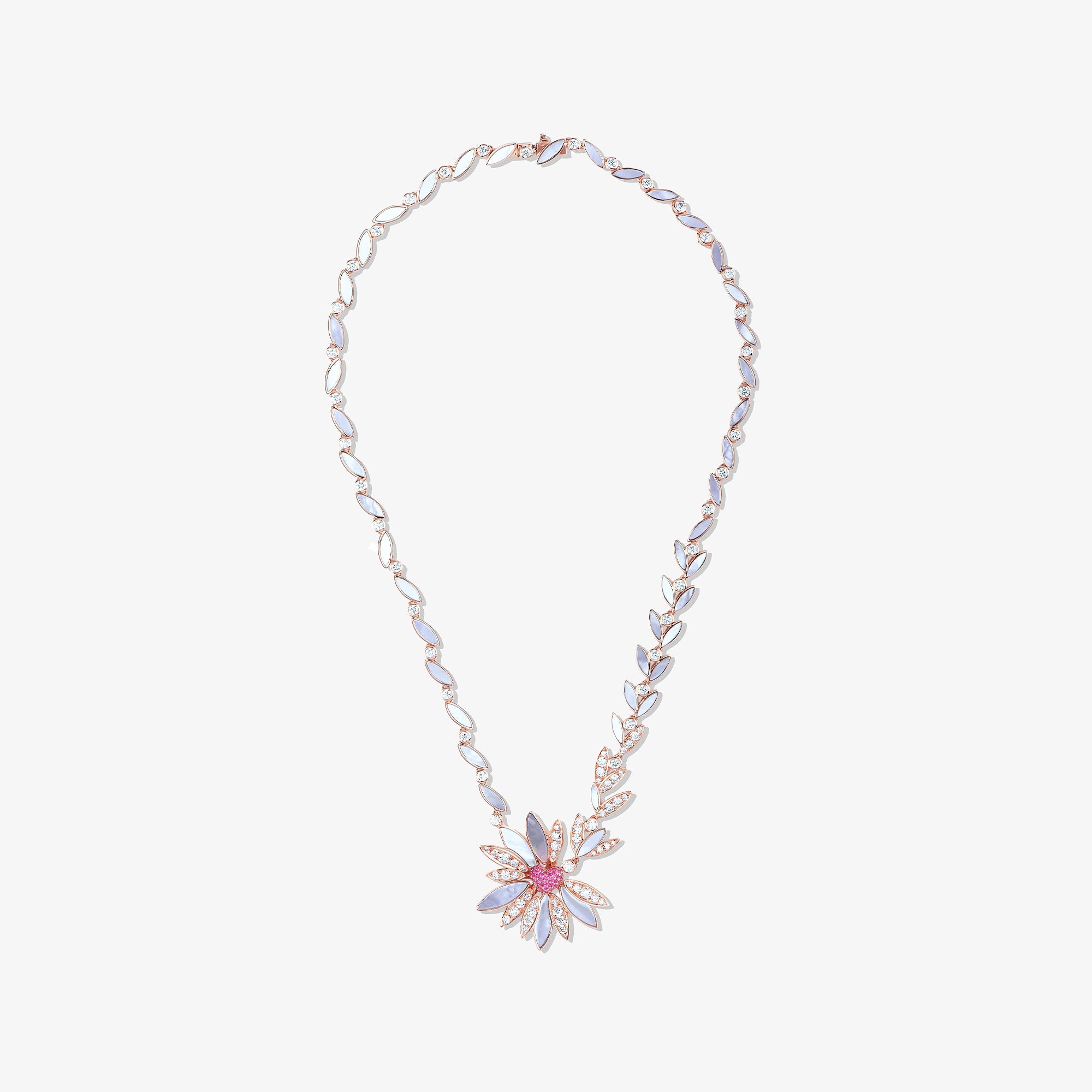 عقد من الياقوت الزهري والذهب الزهري من بتحبّ ما بتحبّ