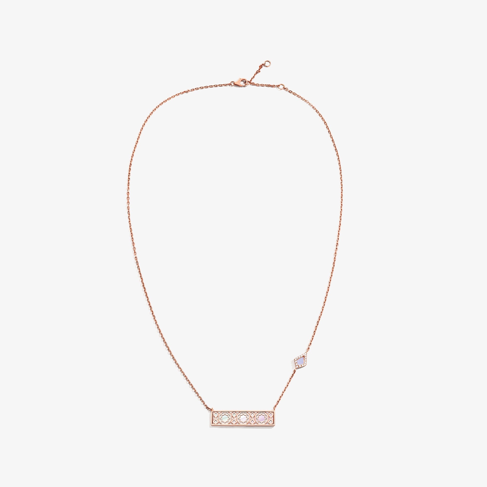 عقد كبير من مجموعة عود تراث