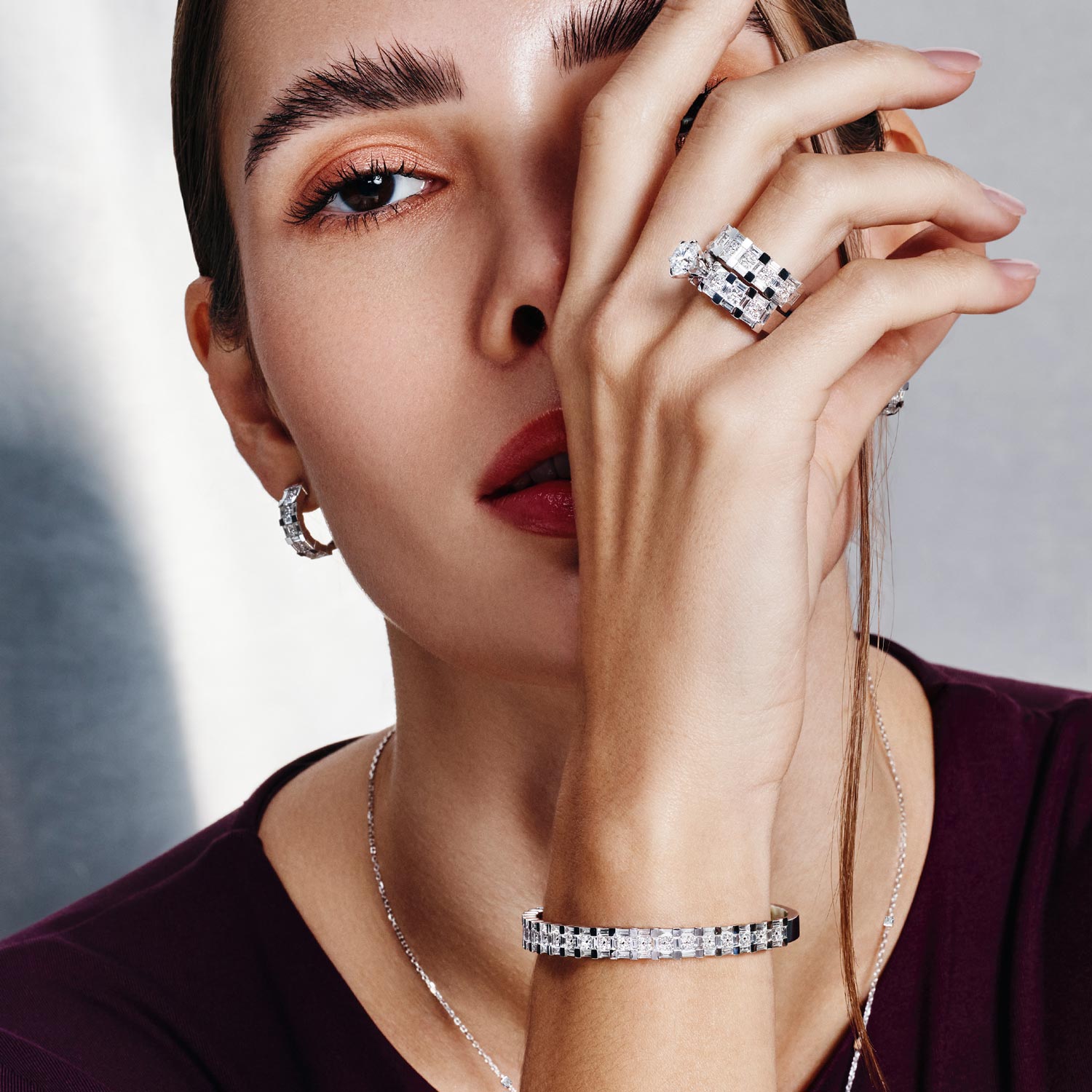 Barq Splendore White Gold Diamond Bangle