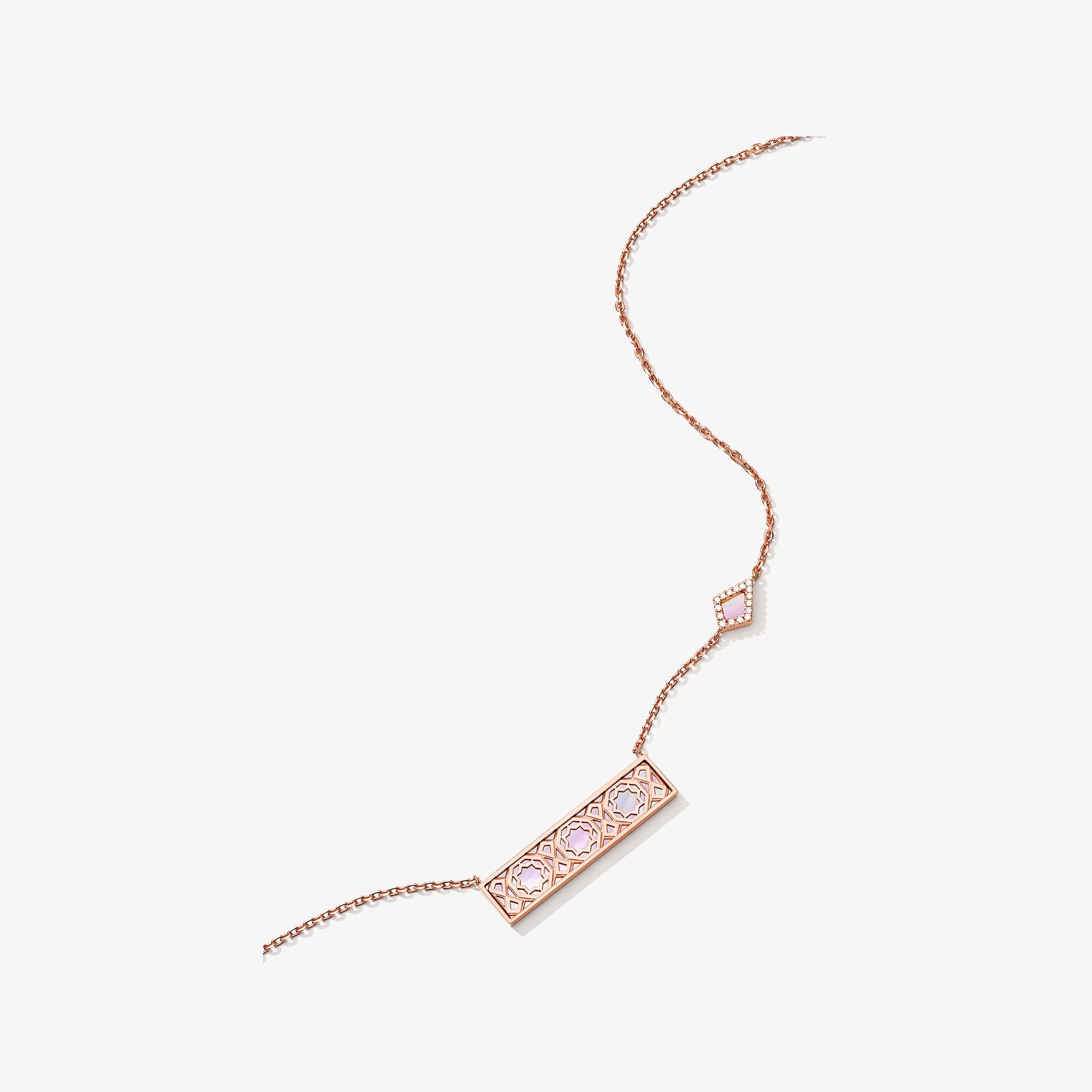 عقد كبير من مجموعة عود تراث