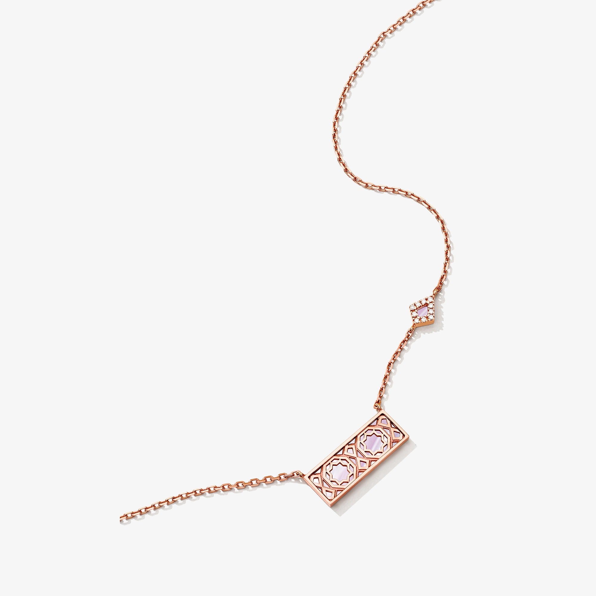 عقد صغير من مجموعة عود تراث