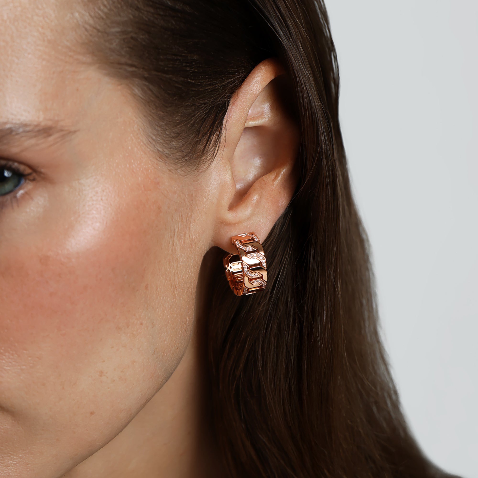 حلق دائري من ثمن